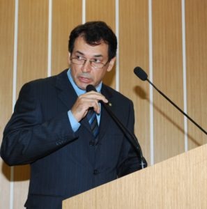 Vereador Maurilio Pompilio solicita professores nos bailes das 3ª Idade