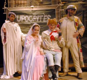 Montagem italiana transforma traição em comédia no Teatro Municipal Montagem italiana transforma traição em comédia no Teatro Municipal