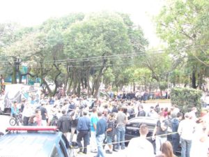 Acidente ocorreu por volta das 12:30h desta sexta-feira. (Foto: Jefferson Oliveira)