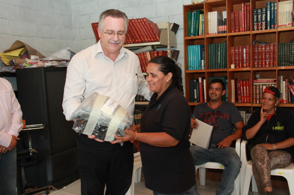 Cooperativas de reciclagem ganham equipamentos de proteção Cooperativas de reciclagem ganham equipamentos de proteção