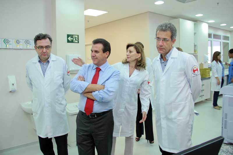 Marinho e Arthur Chioro visitam Hospital de Clínicas
