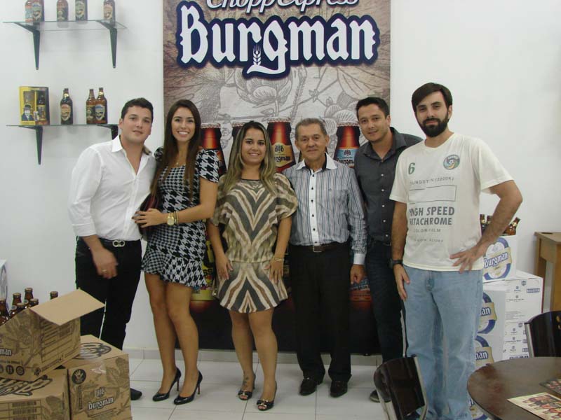 Proprietária Amanda Bazzo e noivo, Bruna Maia (Marketing), Valmir Carvalho (Burgman Express ABC), Marcos (Diretor Comercial) e Alexandre Sigolo (Mestre Cervejeiro)