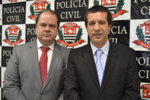 Marcel Munhoz comemora chegada de viaturas a SCS Marcel Munhoz comemora chegada de viaturas a SCS