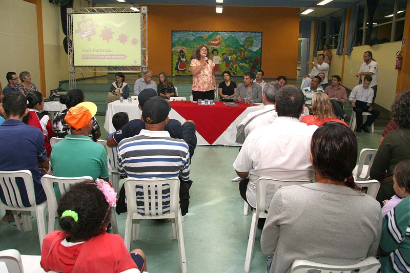 Plenária na Emeb Aldino Pinotti
