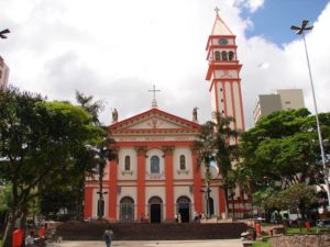 Trabalhadores tem  missa no dia 1º