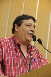 Vereador Flávio Rstom alerta sobre a automedicação na 3ª Idade Vereador Flávio Rstom alerta sobre a automedicação na 3ª Idade