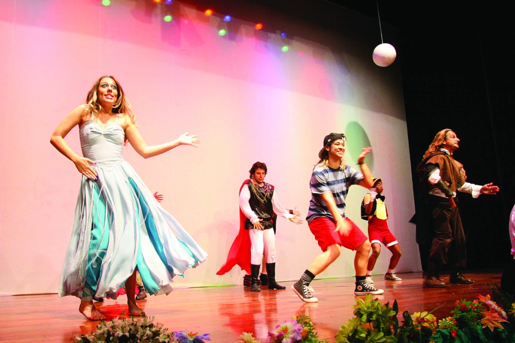Espetáculo 'Vale Encantado' leva alegria aos alunos da rede municipal de SBC
