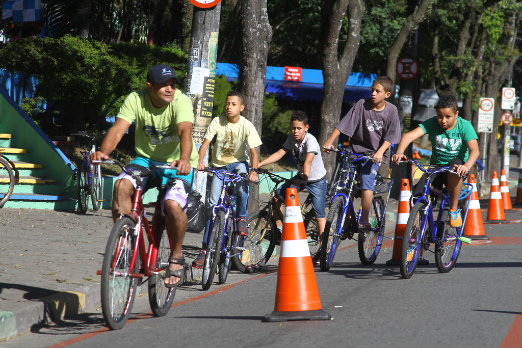 Ciclofaixa de Lazer agrada ciclistas e motoristas Ciclofaixa de Lazer agrada ciclistas e motoristas