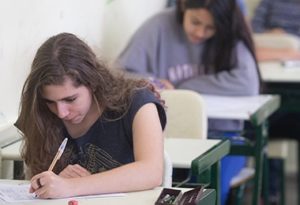 Etecs e Fatecs abrem inscrições para 2015