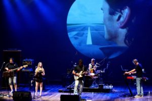 Atrium Shopping apresenta show cover da banda Pink Floyd