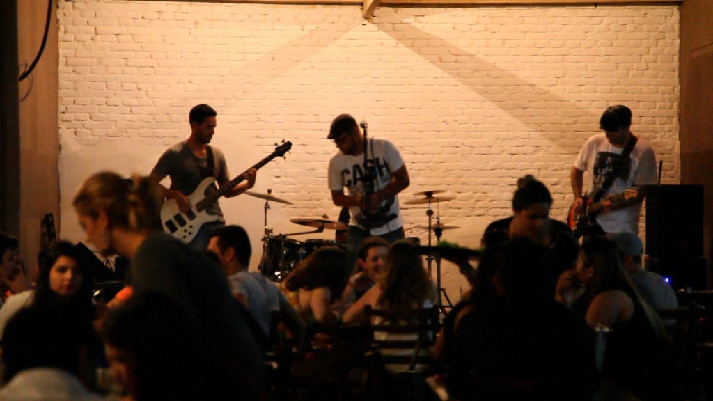 Big John Pub & Bar inaugura