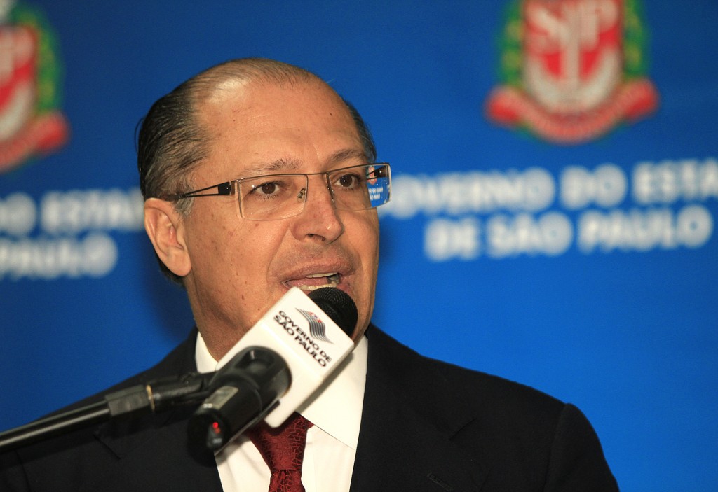 Gasto excessivo de água poderá gerar multa em SP Gasto excessivo de água poderá gerar multa em SP
