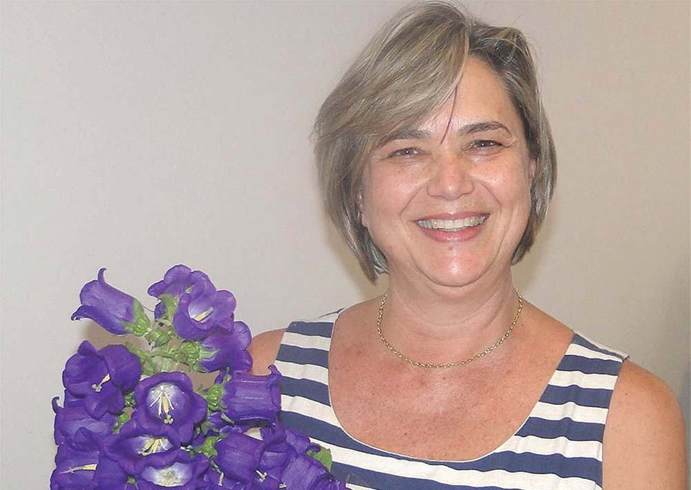 “O prefeito Paulo Pinheiro, parece cachorro correndo atrás do próprio rabo”. Perdido. - Lúcia Dal'Mas