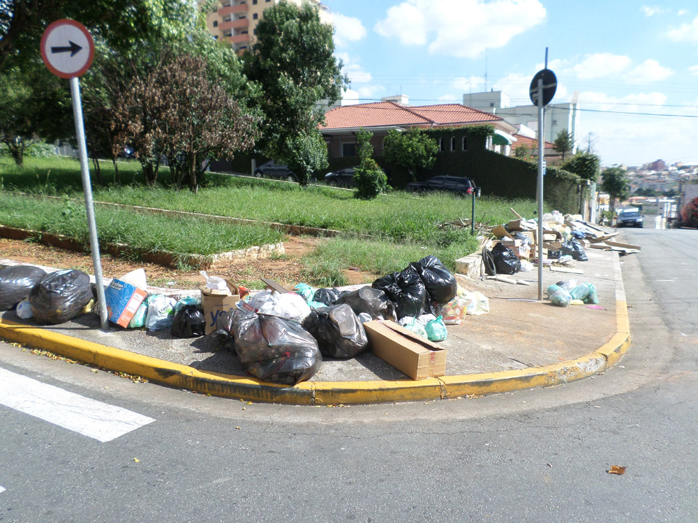 Prefeito, pra quê taxa de lixo em SCS?