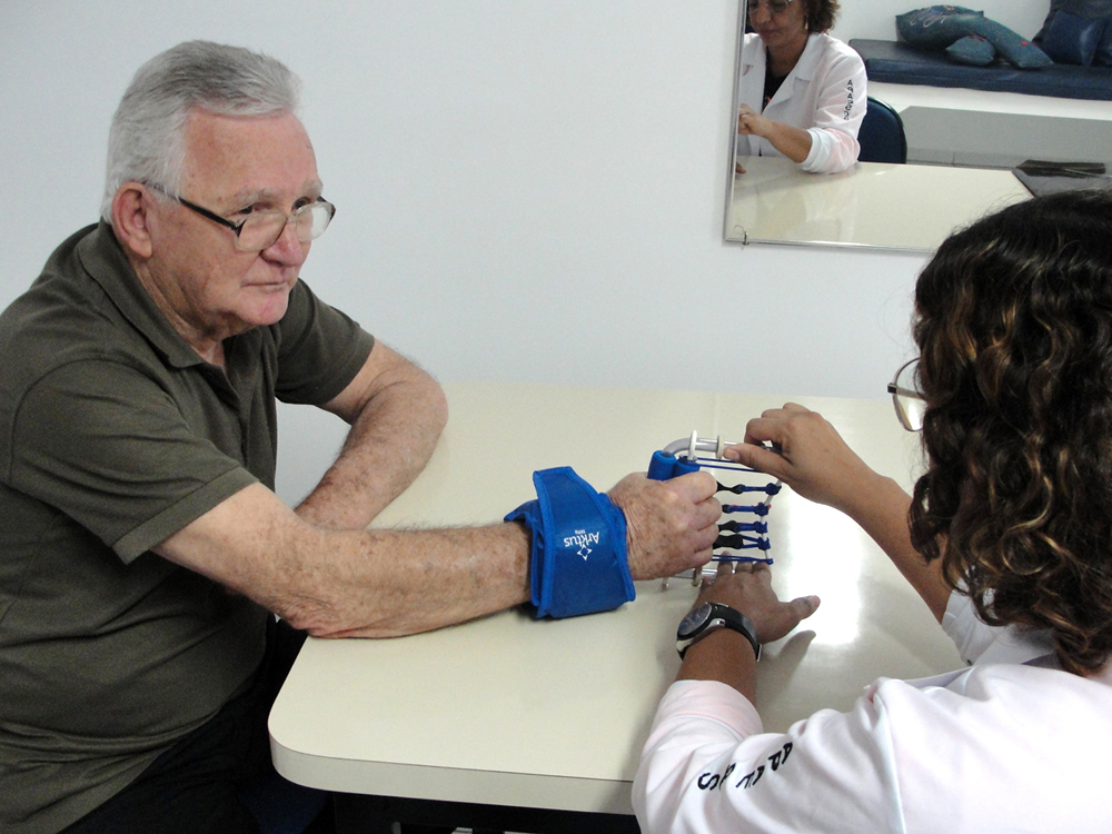 Centro Especializado em Reabilitação da APAE já realizou mais de 300 atendimentos no primeiro mês de funcionamento