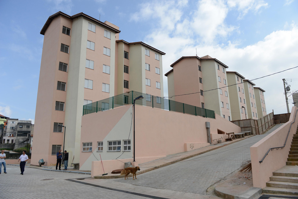 Moradores do Jardim Lavínia abrem contagem para iniciar vida nova