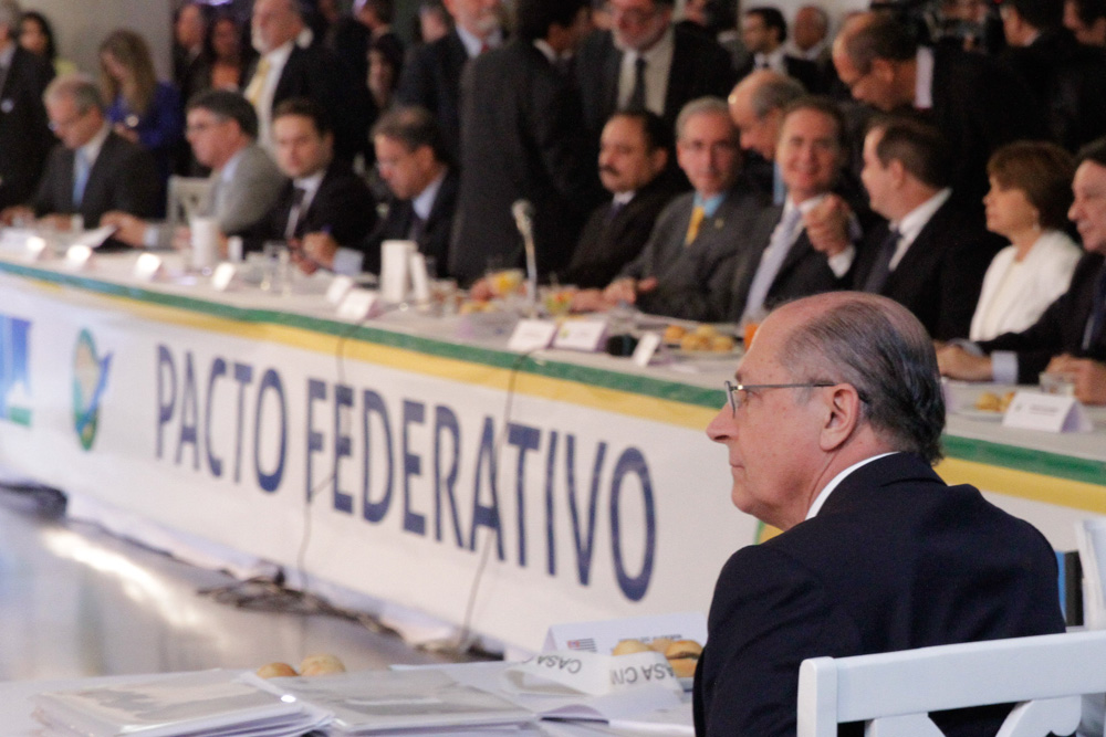 Governadores reunidos no encontro do Pacto Federativo apresentaram conjunto de melhorias