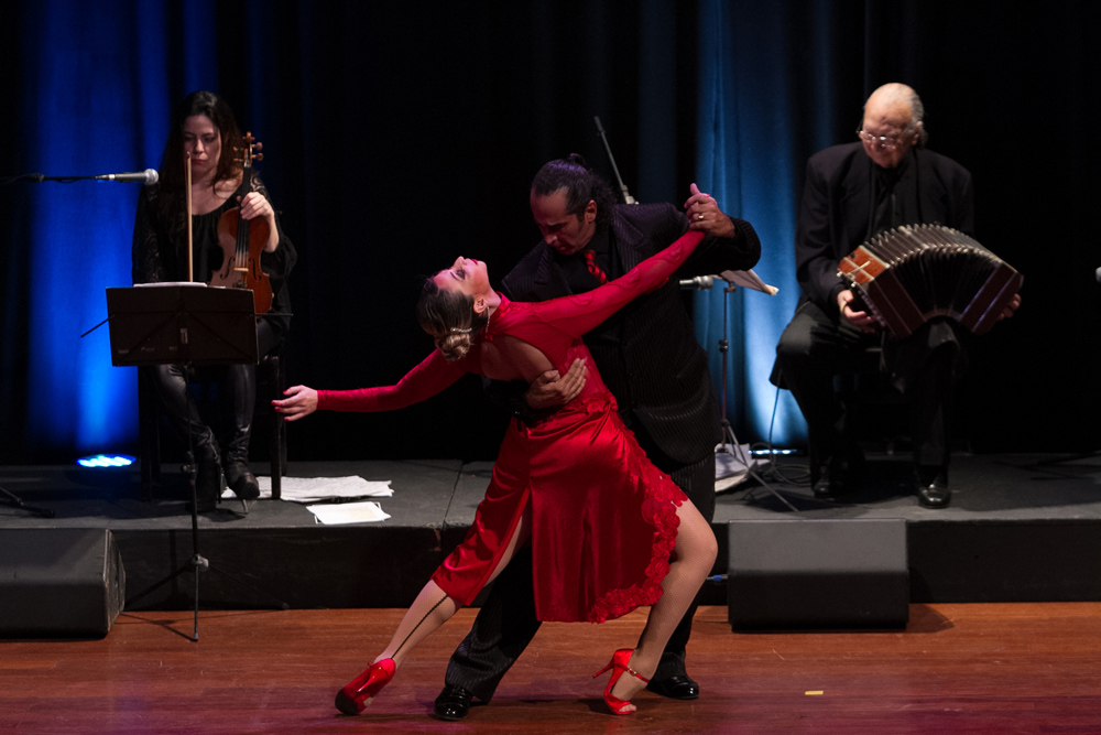 “Uma Noite de Tango” no Teatro Lauro Gomes hoje