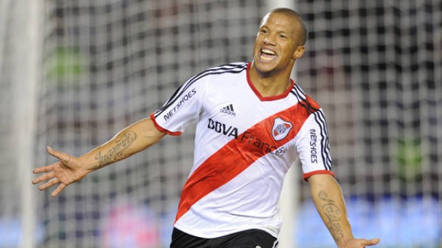 Carlos Sanchez o melhor jogador da Copa Libertados 2015