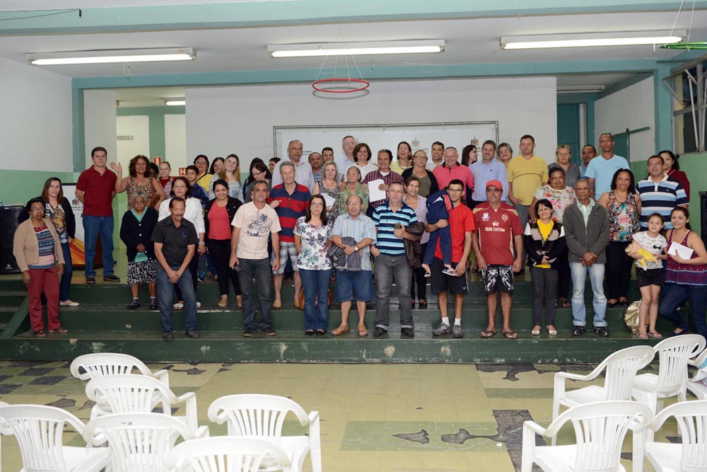 SBC: 53 famílias do loteamento Romildo Ceola ganham títulos de regularização de terrenos