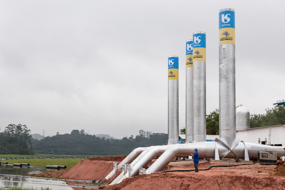 Obra é formada por 4 bombas com capacidade para empurrar a água 80 metros acima