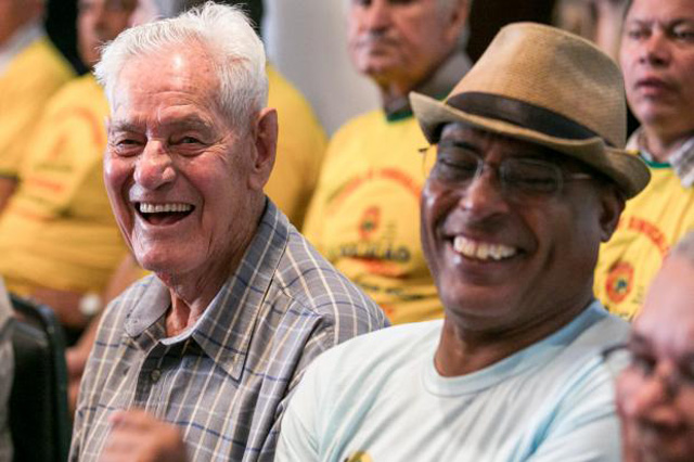 Idosos têm direito a assento gratuito nos ônibus intermunicipais
