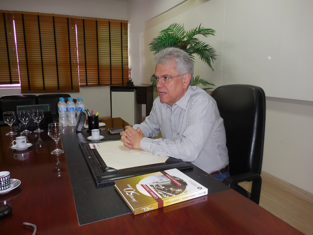 Mauro Laranjeira: “... sou candidato à reeleição sim e quero dar continuidade ao projeto de saneamento da ACISCS desenvolvendo um trabalho que venha atender os anseios dos associados quer empresário ou comerciante”.