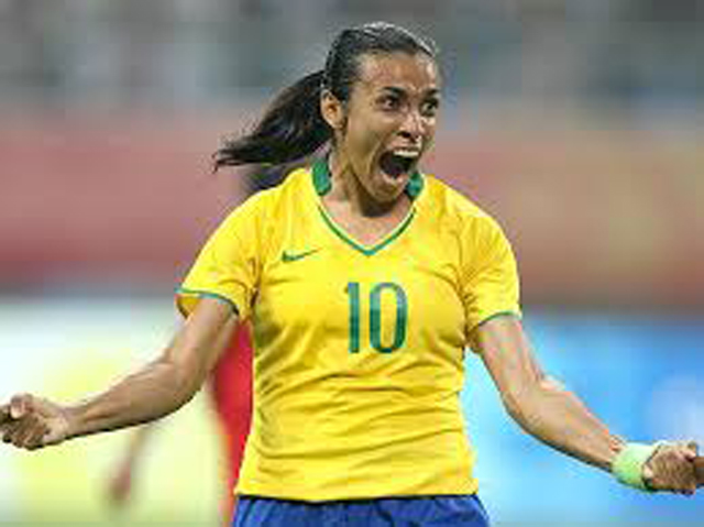 Marta, a melhor do Mundo por 5 vezes fez 98 gols pela Seleção Brasileira.