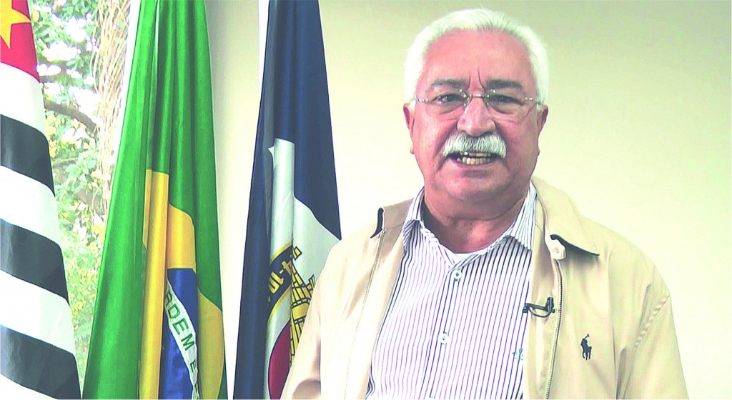 Paulo Pinheiro fez promessas mentirosas aos educadores de São Caetano Paulo Pinheiro fez promessas mentirosas aos educadores de São Caetano