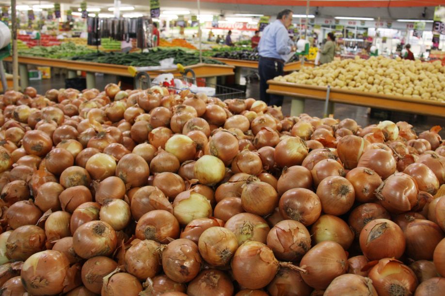 Queda de 2,11% no preço dos hortifruti impulsionam custo da cesta para baixo Queda de 2,11% no preço dos hortifruti impulsionam custo da cesta para baixo