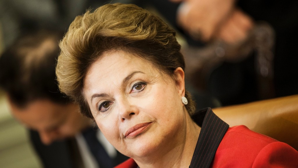 Senado aprova processo de impeachment e afasta Dilma depois de 20 horas de sessão